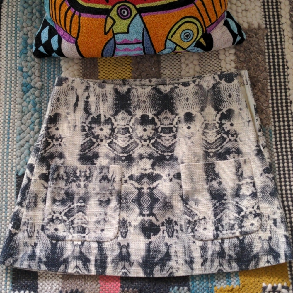 ZARA WOMEN mini skirt size S New without tag